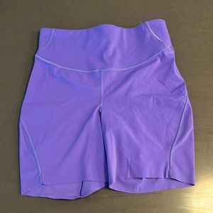 Size 6 lululemon cycle length shorts
